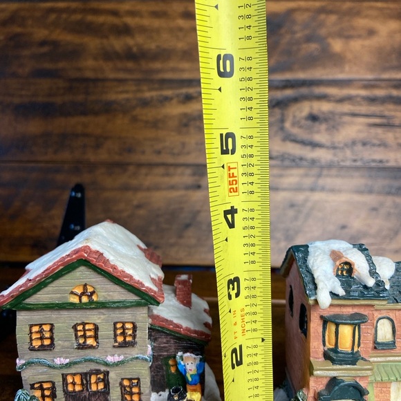 Albert E Price Christmas Village Resin Houses Vintage 1992 3” Tall, lot of 2, - Picture 9 of 9